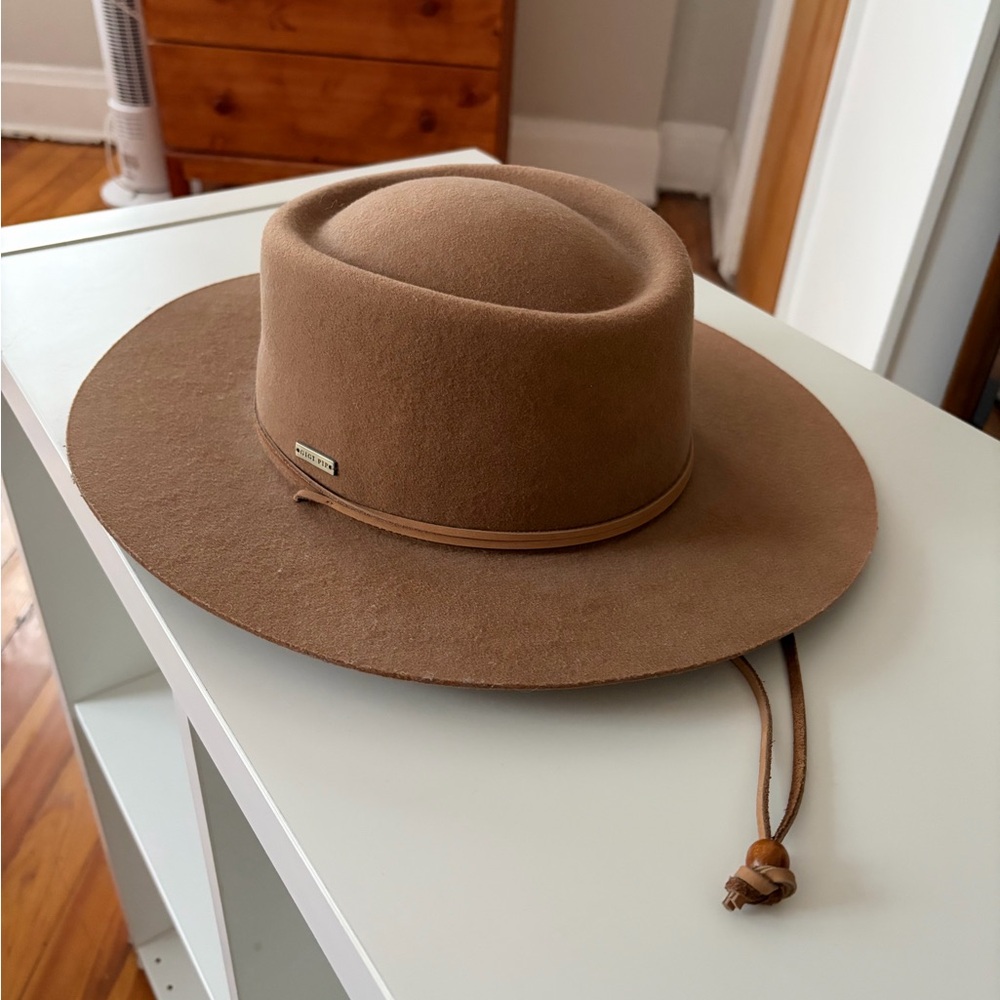 Gigi Pip Wren Telescope Crown Hat